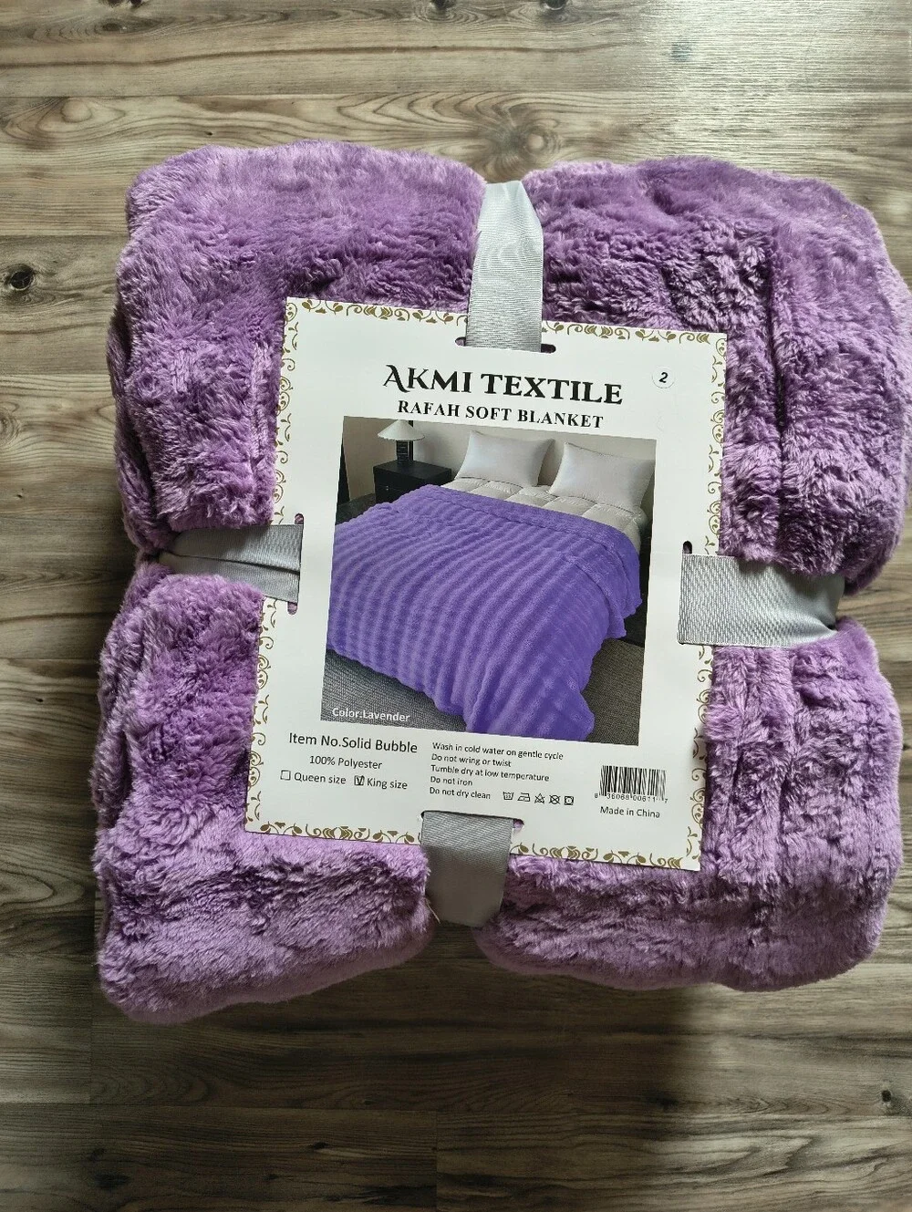 AKMI Textiles King Sized Soft Blanket in Lavender